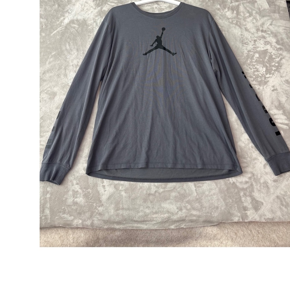Jordan‎ Mens XL Dri-FIT Long Sleeve Shirt Gray Jumpman Graphic Logo Tee